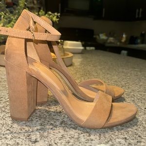 Target, a new day size 7, tan heels!